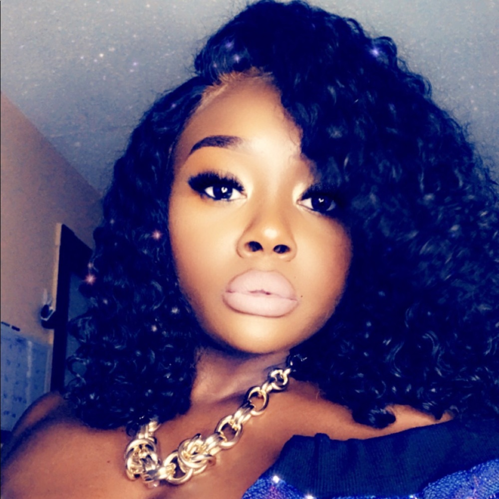 Meet your Posher, Lalatiesha